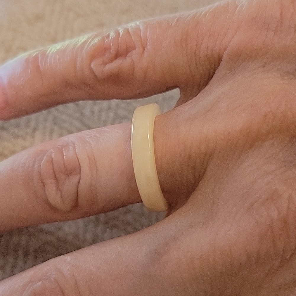 STACKABLE RING TRIO, METAL FREE - Picture 6 of 7